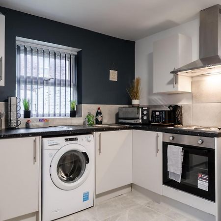 Immaculate 4 Bed In Liverpool By Hinkley Homes Short Lets & Serviced Accommodation מראה חיצוני תמונה