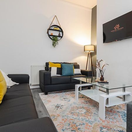 Immaculate 4 Bed In Liverpool By Hinkley Homes Short Lets & Serviced Accommodation מראה חיצוני תמונה