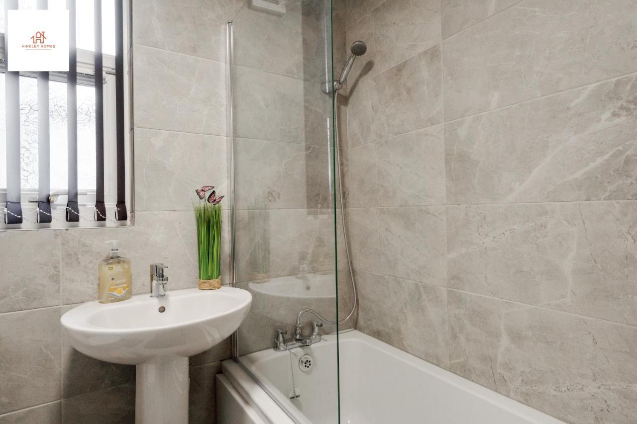 Immaculate 4 Bed In Liverpool By Hinkley Homes Short Lets & Serviced Accommodation מראה חיצוני תמונה
